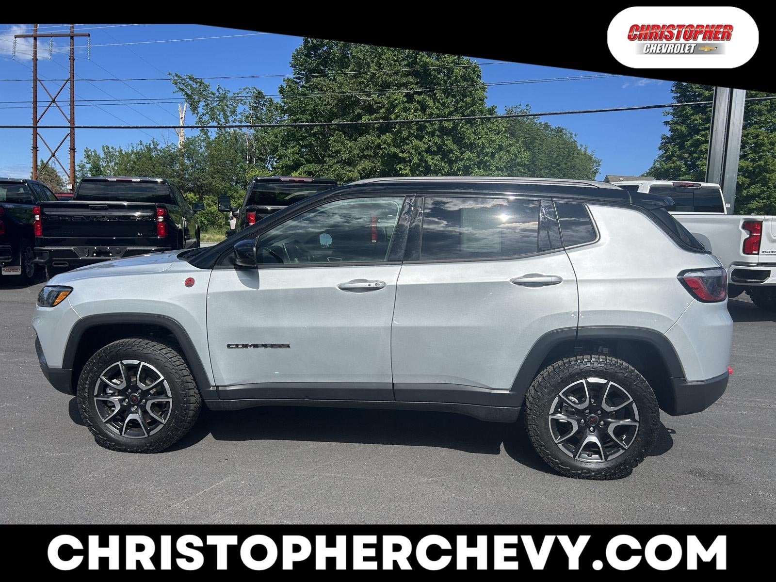 2025 Jeep Compass Trailhawk 4x4 in Silver — front three-quarter view