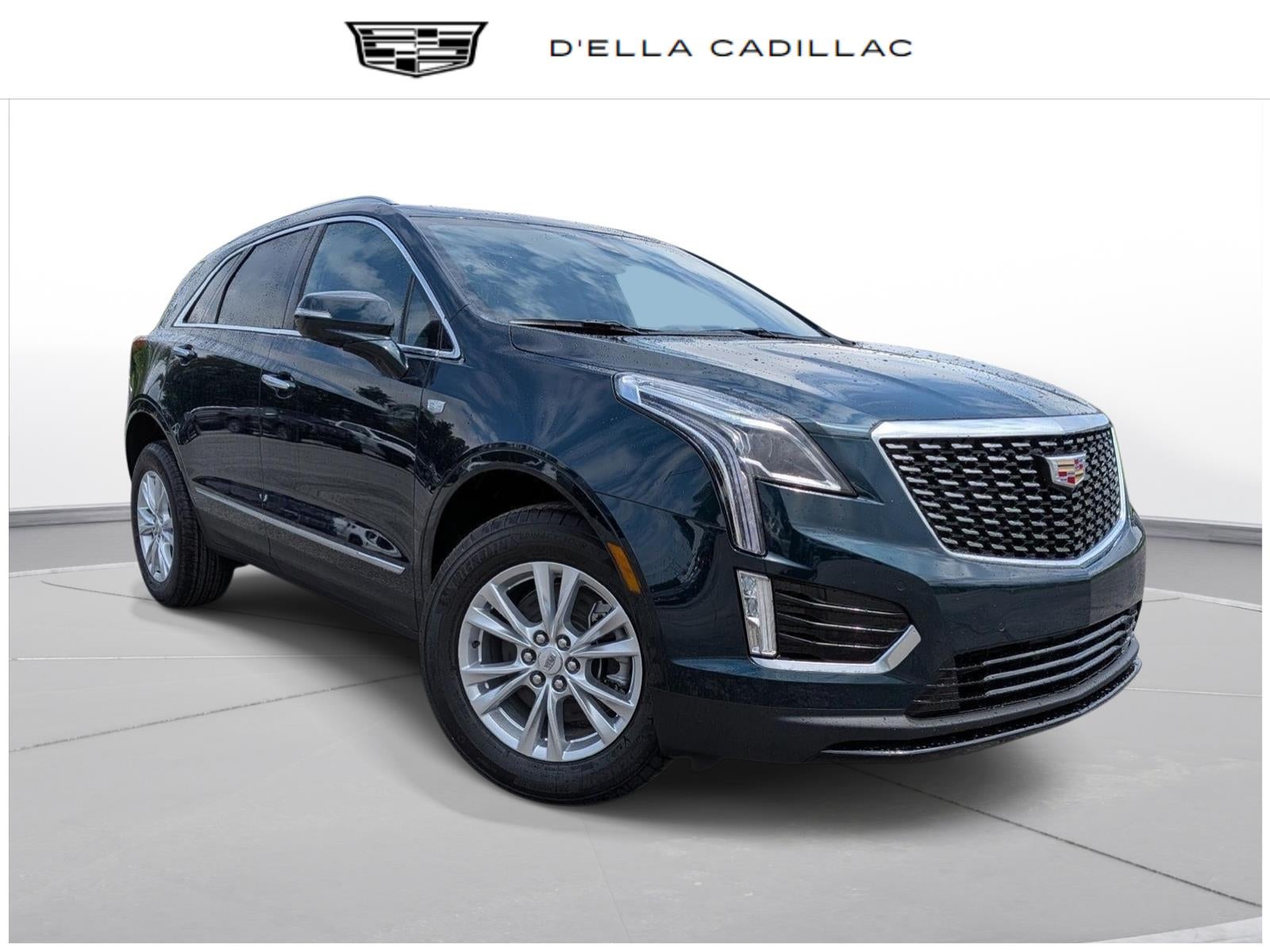 2026 Cadillac XT5 Luxury in Emerald Lake Metallic — front three-quarter view