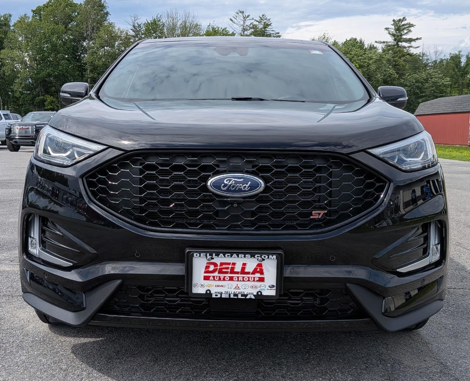 2020 Ford Edge — rear three-quarter view