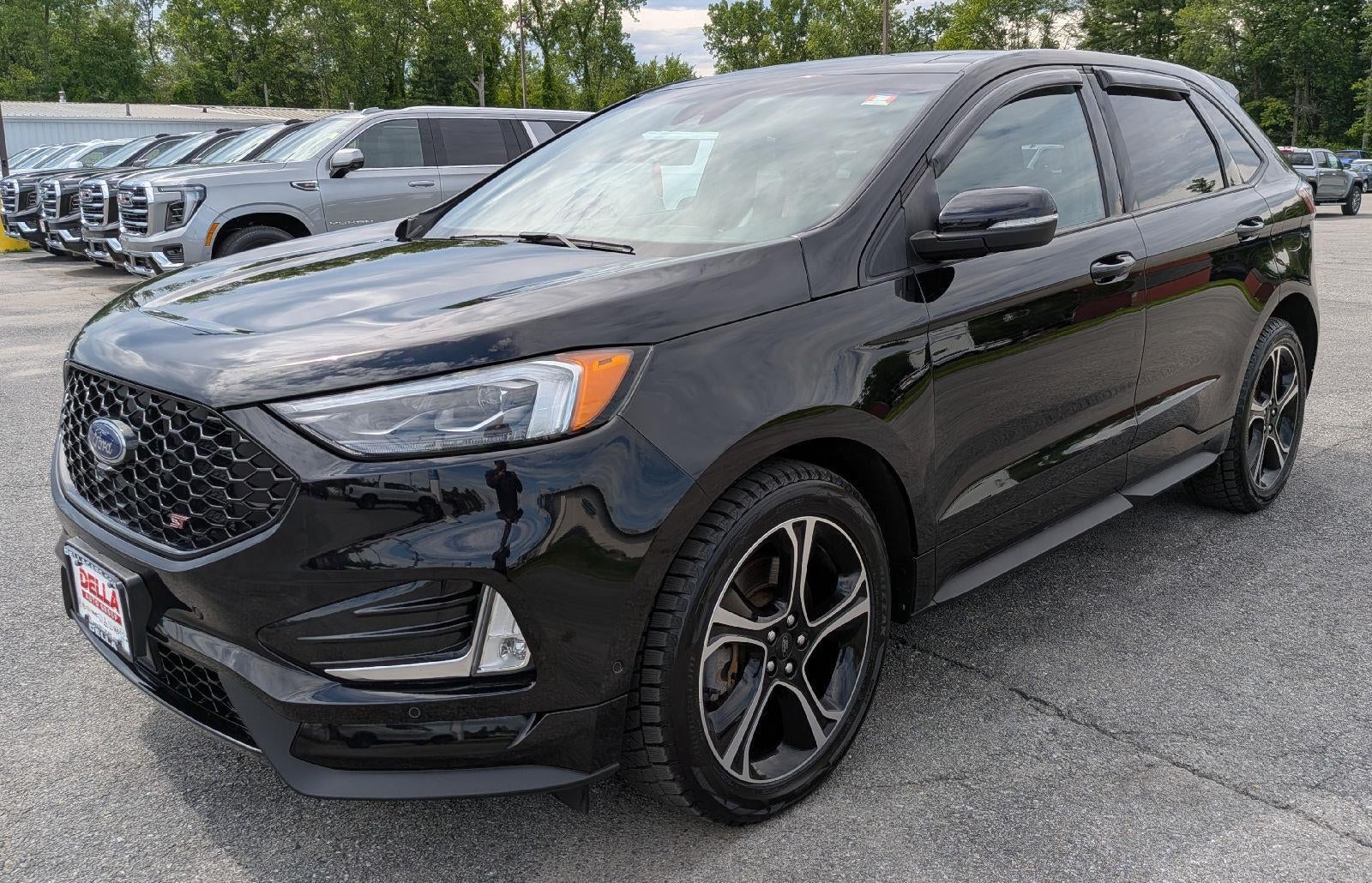 2020 Ford Edge — detail view