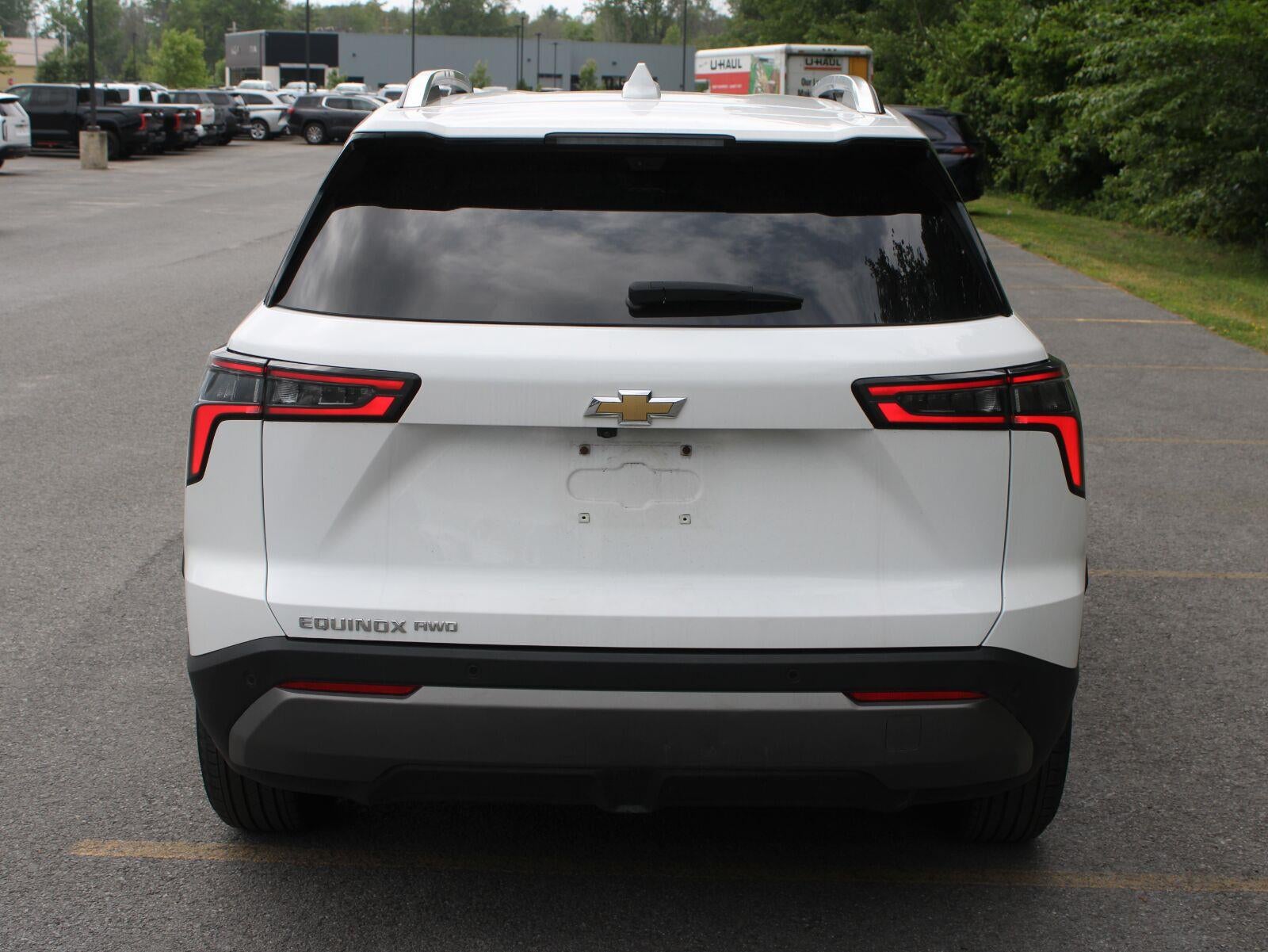 2025 Chevrolet Equinox — detail view