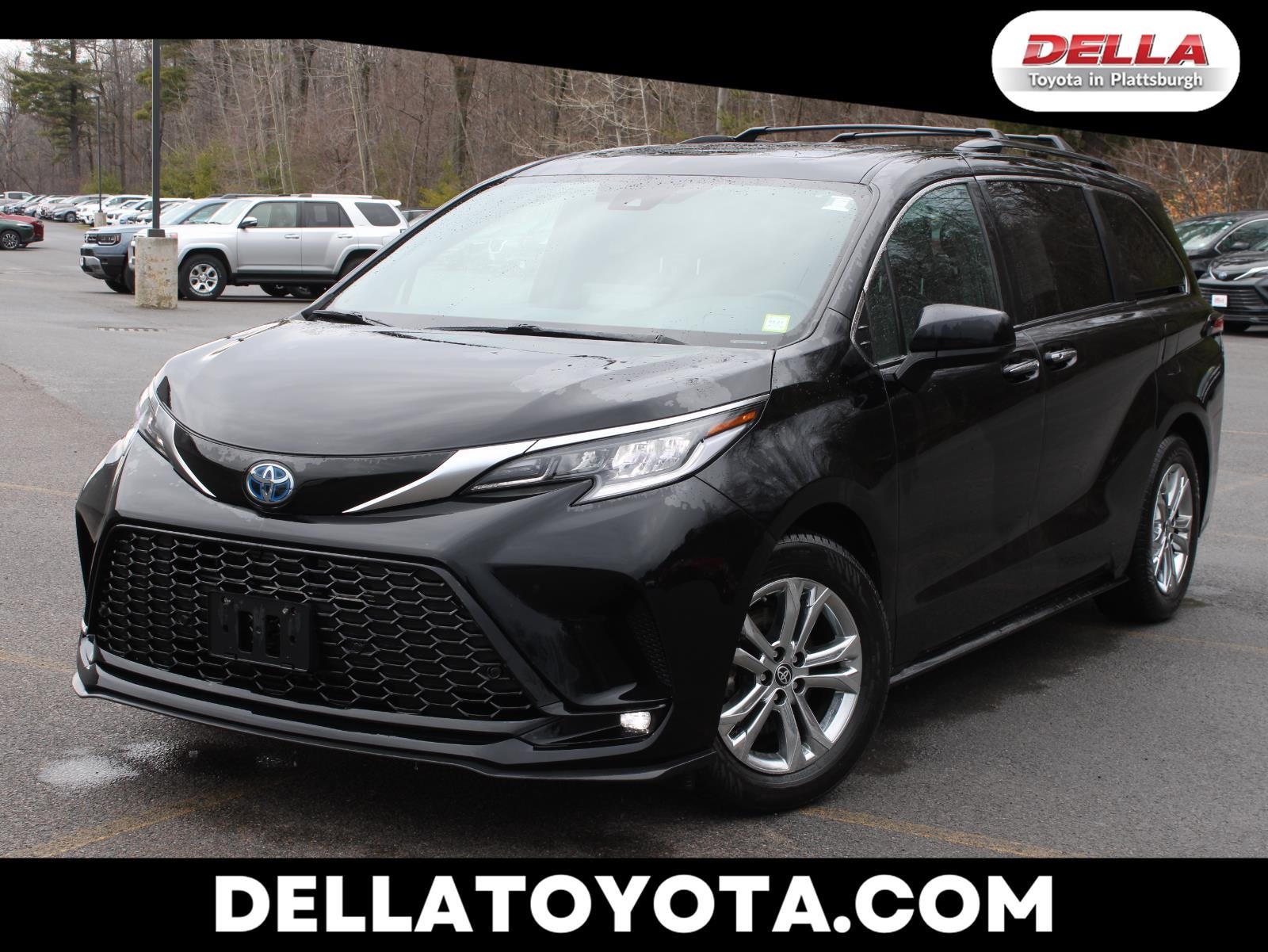 2022 Toyota Sienna XSE in Midnight Black Metallic — front three-quarter view
