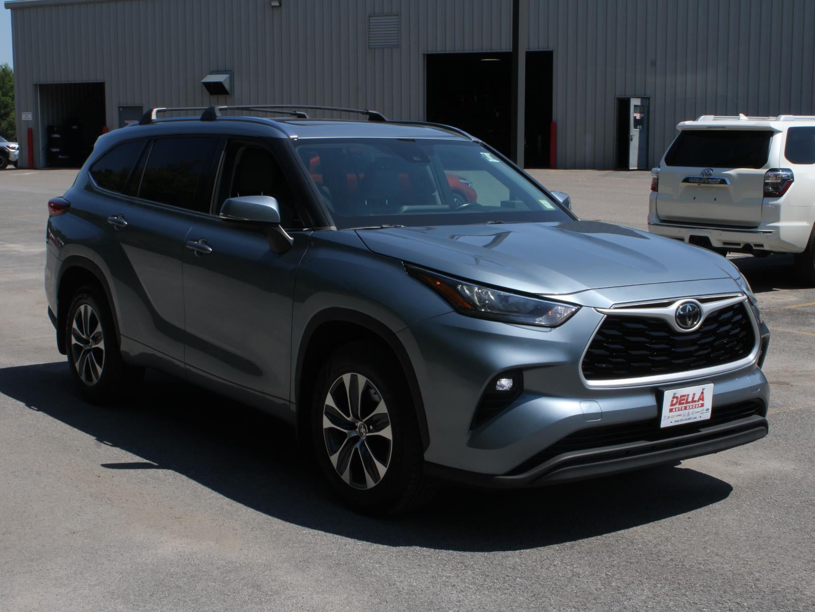 2020 Toyota Highlander — rear three-quarter view