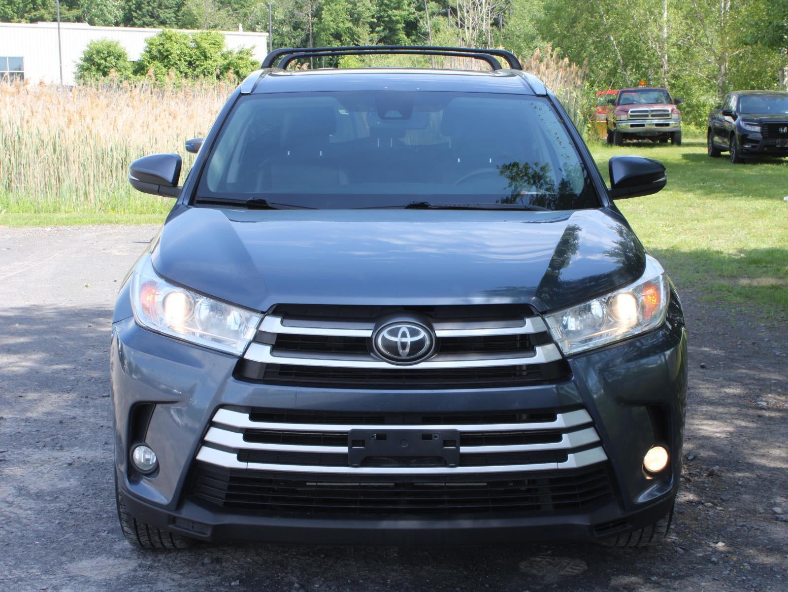 2018 Toyota Highlander — side profile view