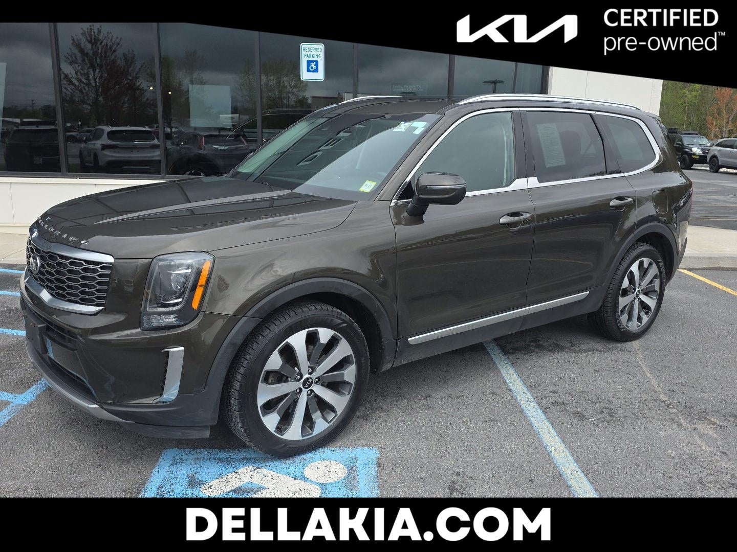 2020 Kia Telluride EX in Gravity Grey — front three-quarter view