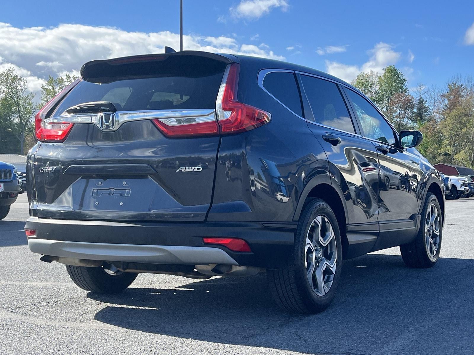 2017 Honda CR-V — detail view