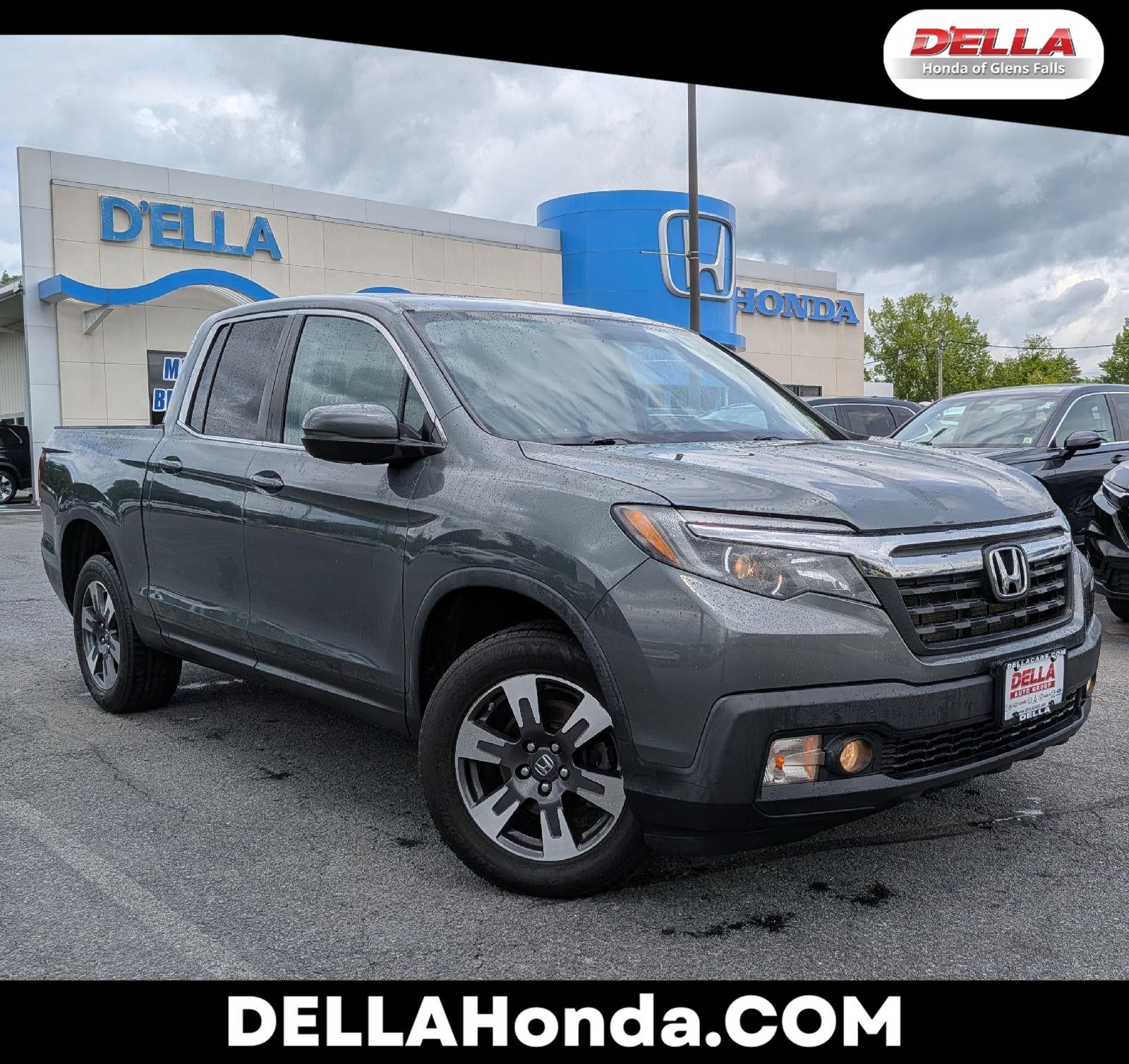 2019 Honda Ridgeline RTL in Green — front three-quarter view