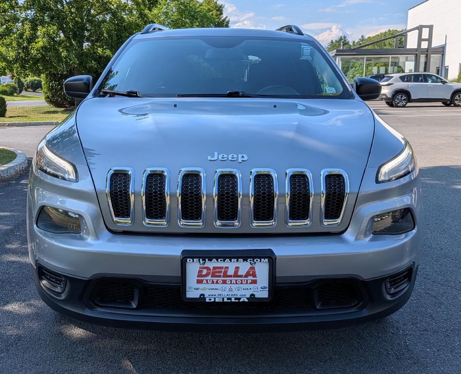 2016 Jeep Cherokee — side profile view