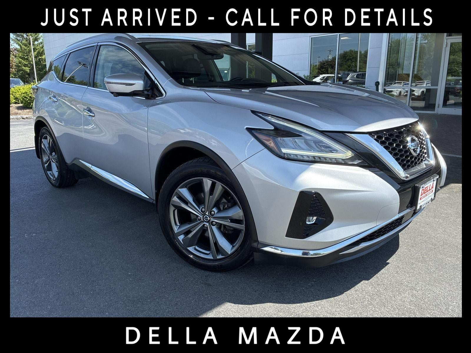 2020 Nissan Murano Platinum in Gun Metallic — front three-quarter view