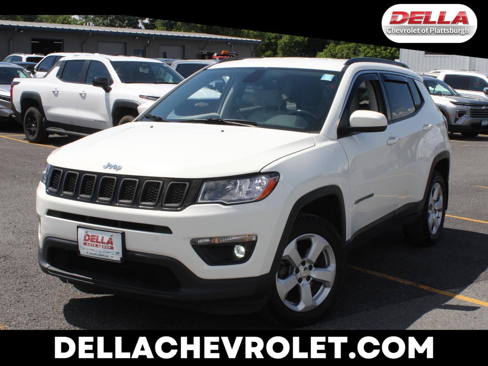 2019 Jeep Compass Latitude 4x4 in White — front three-quarter view